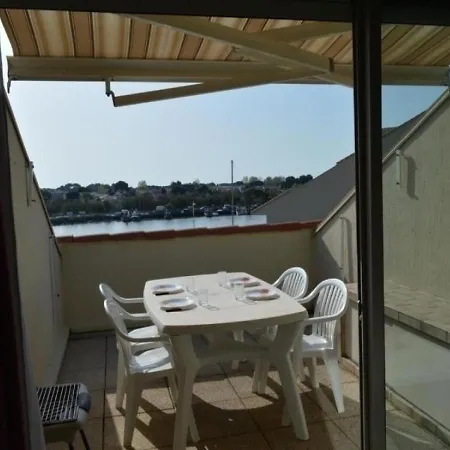 Apartment Le Grau D'agde, 1 Piece, 4 Personnes - Fr-1-249-229 *
